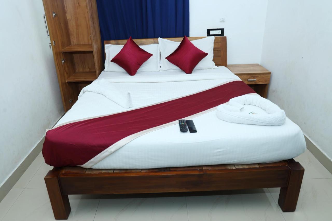 Airport Cochin Grand Residency , Nedumbassery Ангамали Экстерьер фото